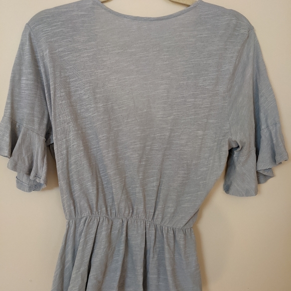 Lush Faux Wrap Gray Top Size Medium Very Pretty 😍 - Picture 5 of 7